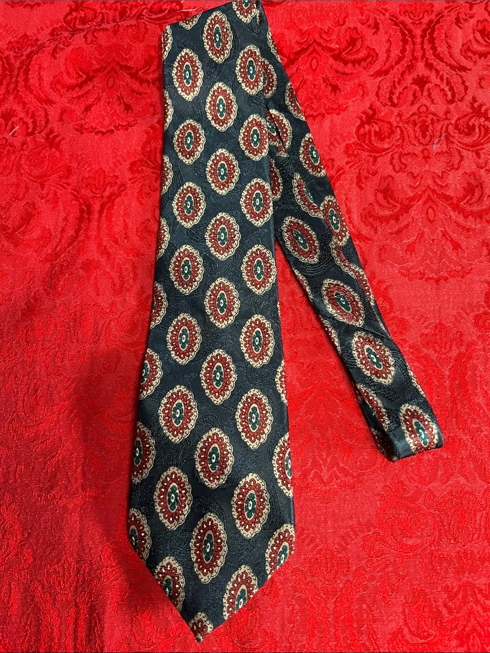 Oscar de la Renta Men’s Navy Red Teal Medallion Tie 55